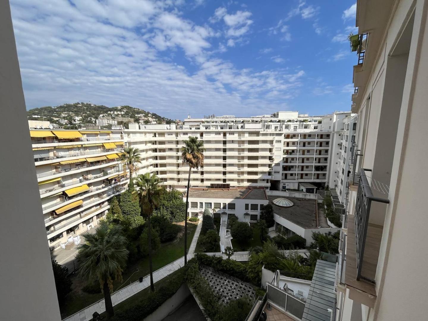Apartment 540 La Croisette - Joli Au Calme Cote Jardin