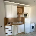 540 Cannes La Croisette - Joli Studio Au Calme Cote Jardin