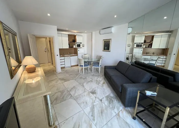 540 Cannes La Croisette - Joli Studio Au Calme Cote Jardin
